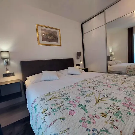 Apartment In 50 Malinska