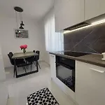 Apartamento In 50 *