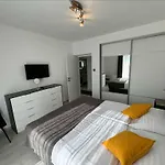 Apartamento In 50 *