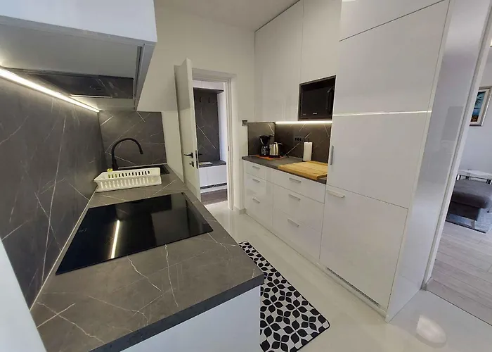 In 50 Apartament *