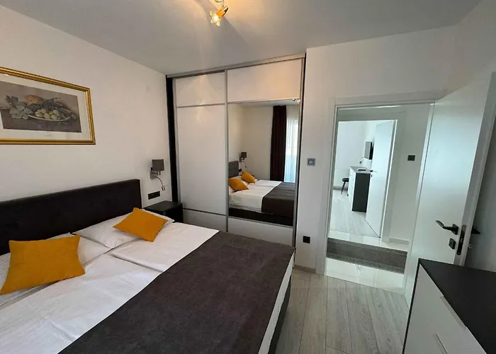 Apartament In 50