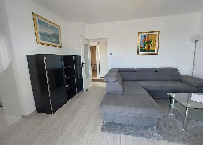 In 50 Apartament *